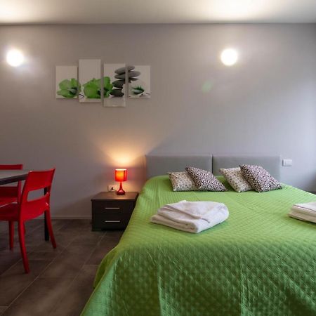 Appartamento Lime - Affitti Brevi Italia Lecco Exterior photo