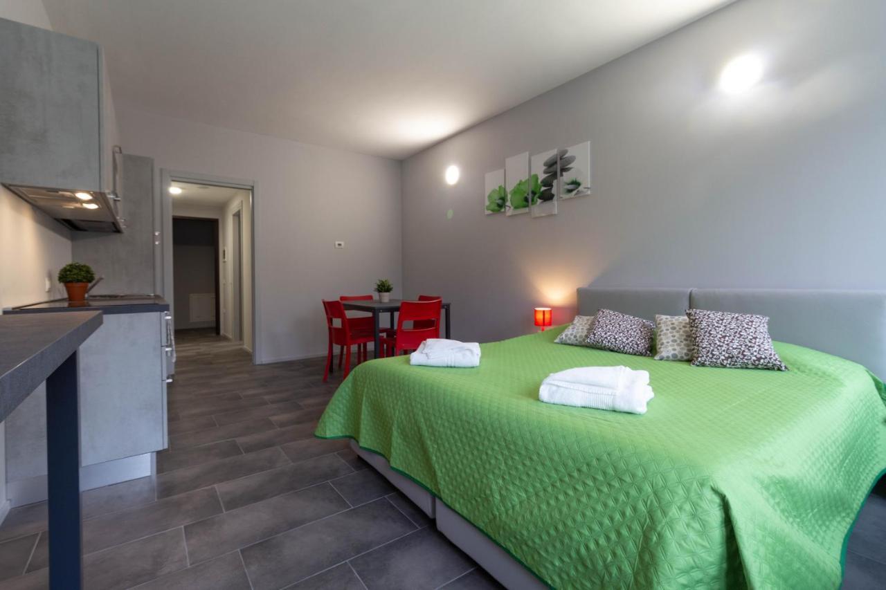 Appartamento Lime - Affitti Brevi Italia Lecco Exterior photo