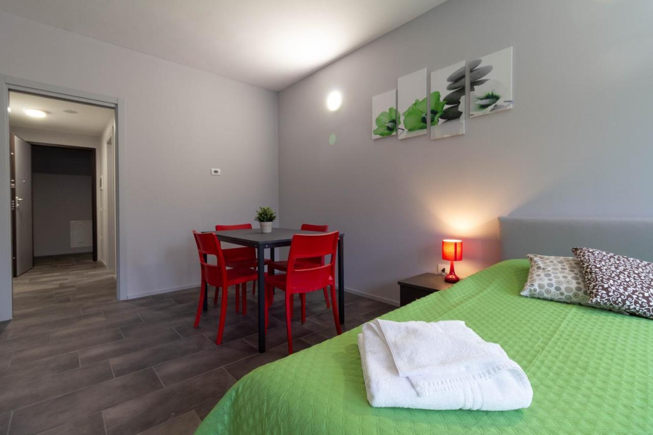 Appartamento Lime - Affitti Brevi Italia Lecco Exterior photo