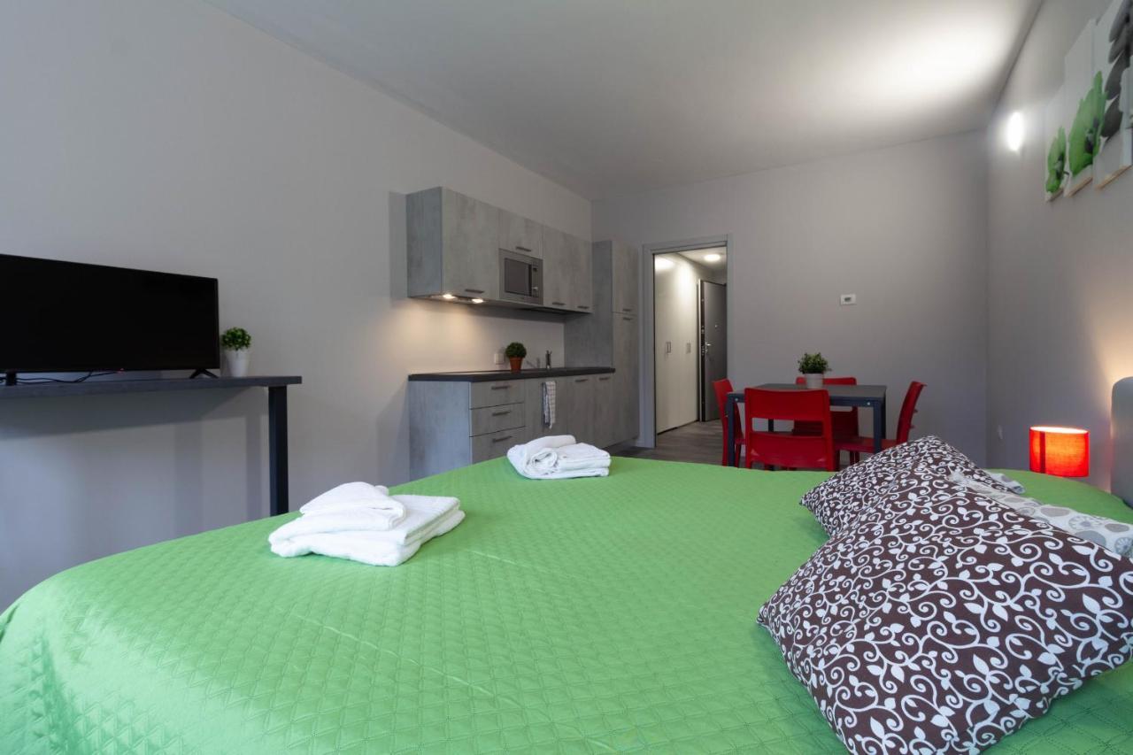 Appartamento Lime - Affitti Brevi Italia Lecco Exterior photo